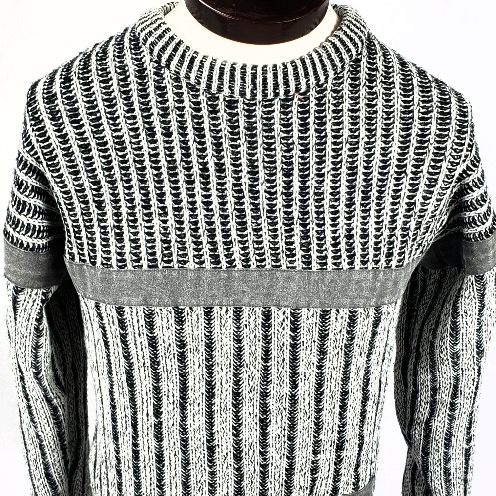 Michael Gerald Mens Medium Sweater